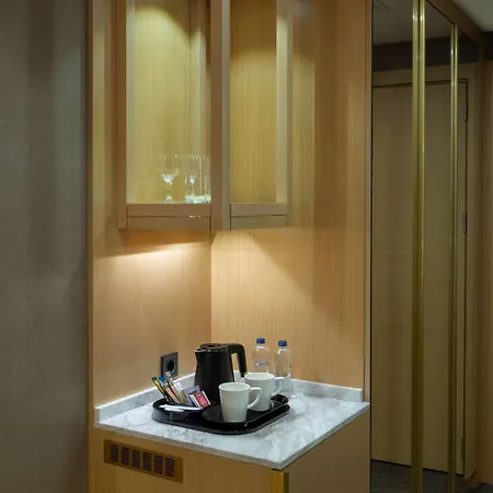 Отель Doubletree By Hilton