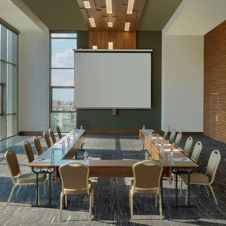 Hotel Doubletree By Hilton
