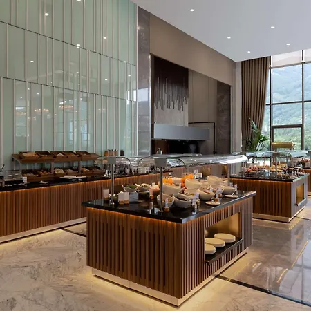 Doubletree By Hilton 5*