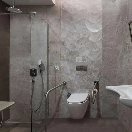 Doubletree By Hilton מלון 5*