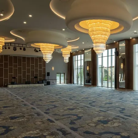 מלון Doubletree By Hilton