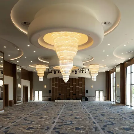 Doubletree By Hilton 5*