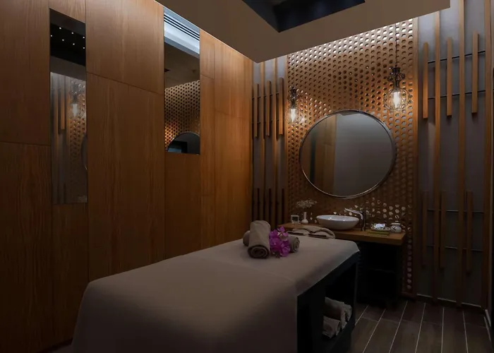 Ξενοδοχείο Doubletree By Hilton 5*